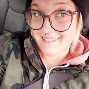 Meet your Posher, Marie-christine